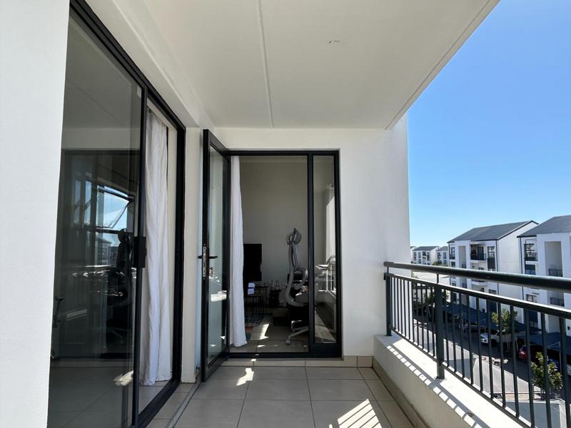 1 Bedroom Property for Sale in Sandown Western Cape